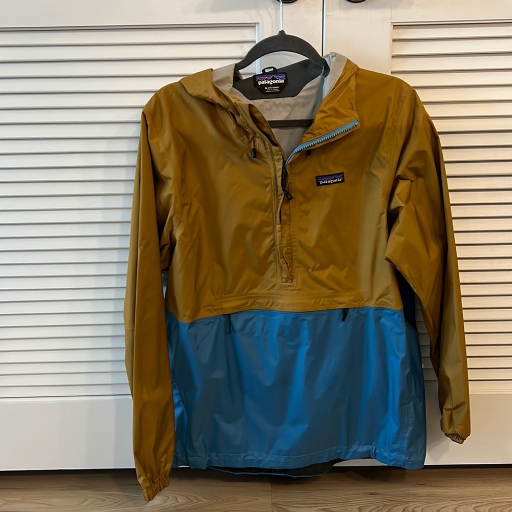 Men’s Patagonia Windbreaker/Rain Coat